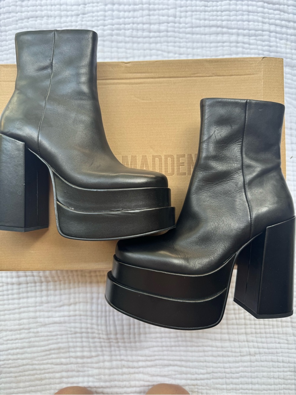 Steve Madden Black Leather Platform Block Heel Ankle Boots